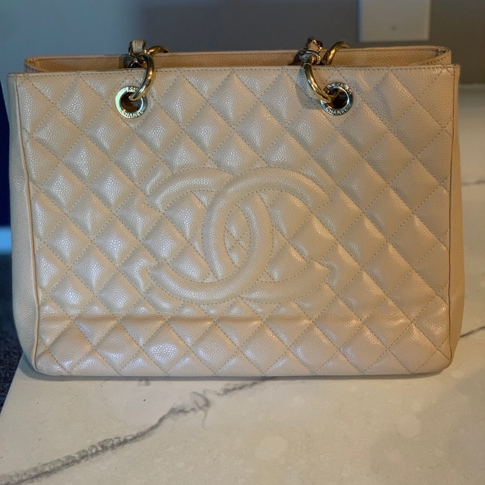 Chanel purse